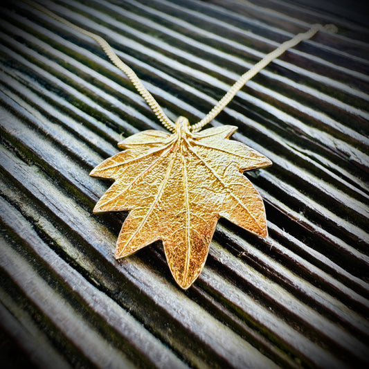 Glowing Heart Maple Leaf Necklace