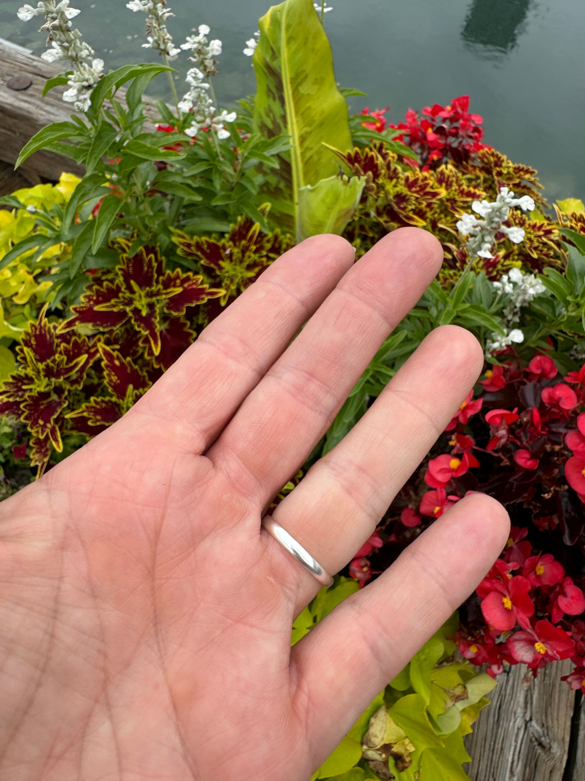 what a ring looks like on the inside of a hand